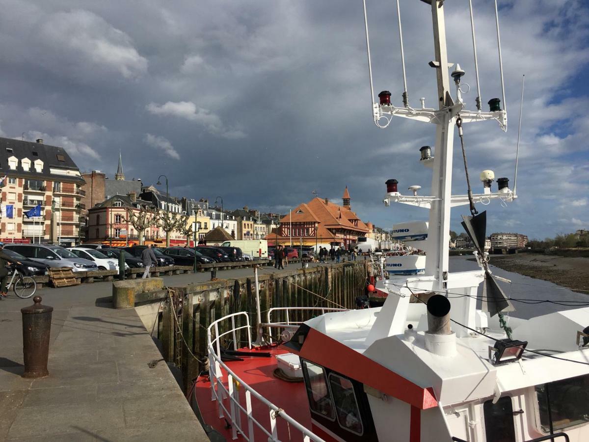 L'étoile de Trouville Extérieur photo