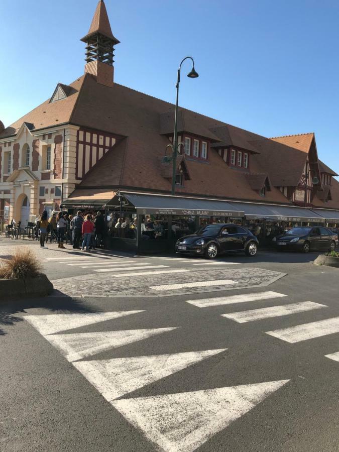L'étoile de Trouville Extérieur photo