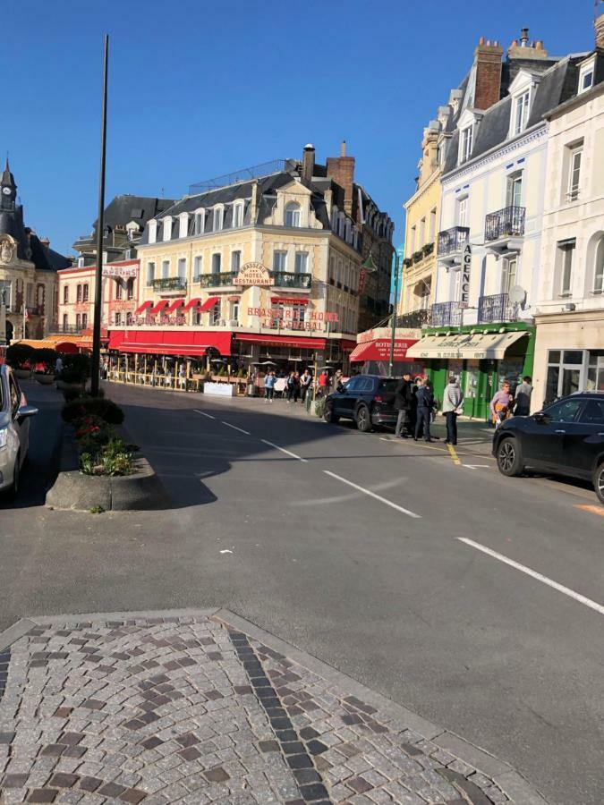 L'étoile de Trouville Extérieur photo